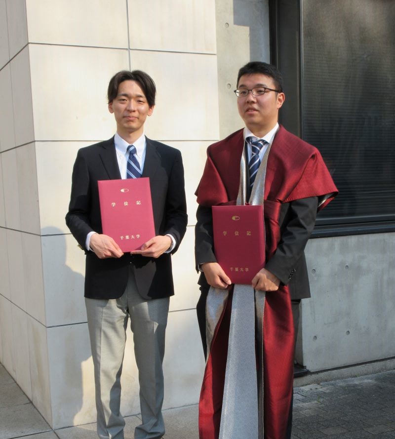 正木さんと博士前期課程修了の中馬さん。