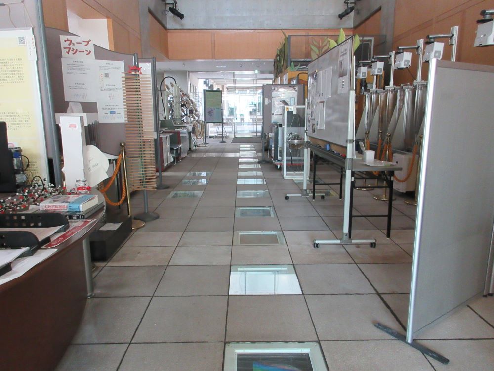 サイエンスプロムナードに展示（一般公開）